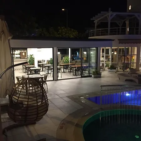 Felizya Bed and Breakfast Κεμέρ